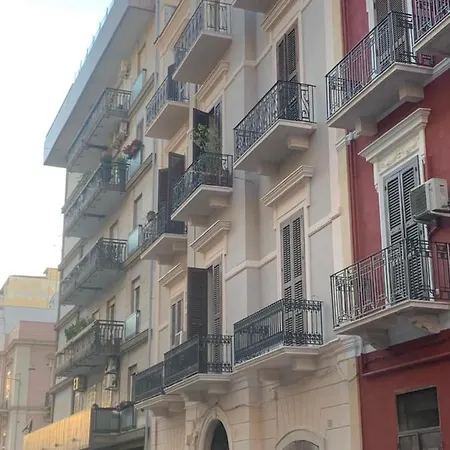 Apartment Ground Floor Center 85 *