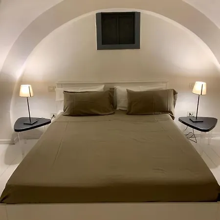 Ground Floor Center 85