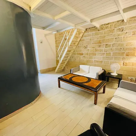 Apartament Ground Floor Center 85