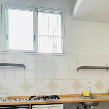 Ground Floor Center 85 Apartment