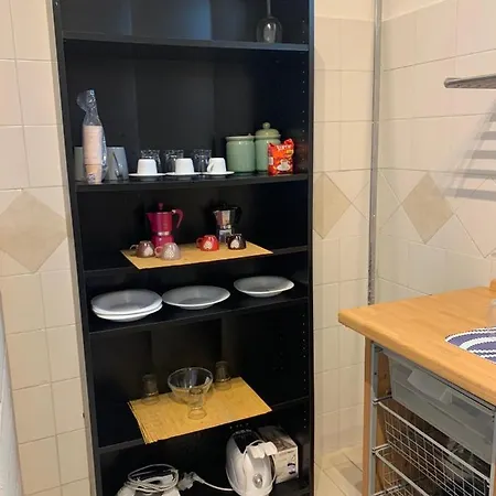 Ground Floor Center 85 Apartment