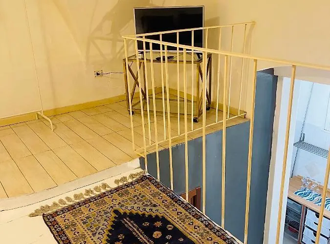 Ground Floor Center 85 شقة